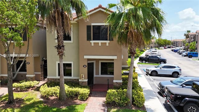 22411 SW 88th Place 16-26, Cutler Bay, FL 33190