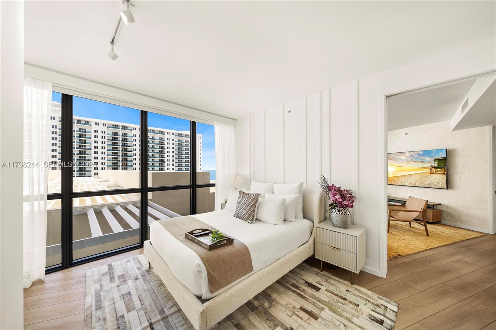 2201 Collins Avenue 811, Miami Beach, FL 33139 photo 22