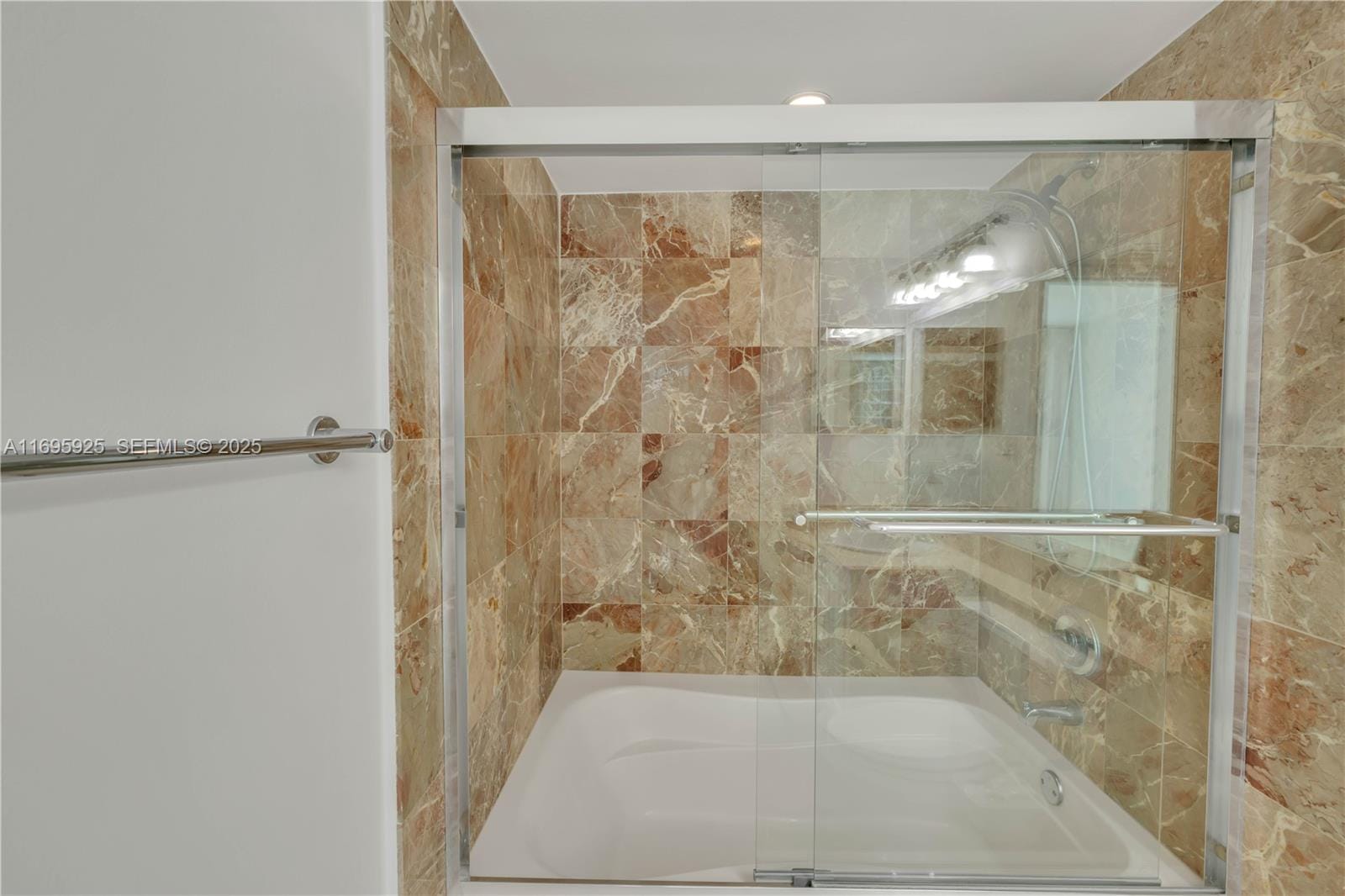 90 Alton Road 1902, Miami Beach, FL 33139 photo 25