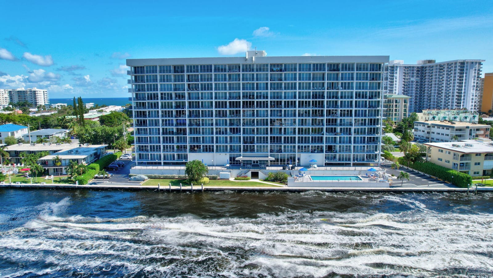 521 N Riverside Drive 1207 — photo 2