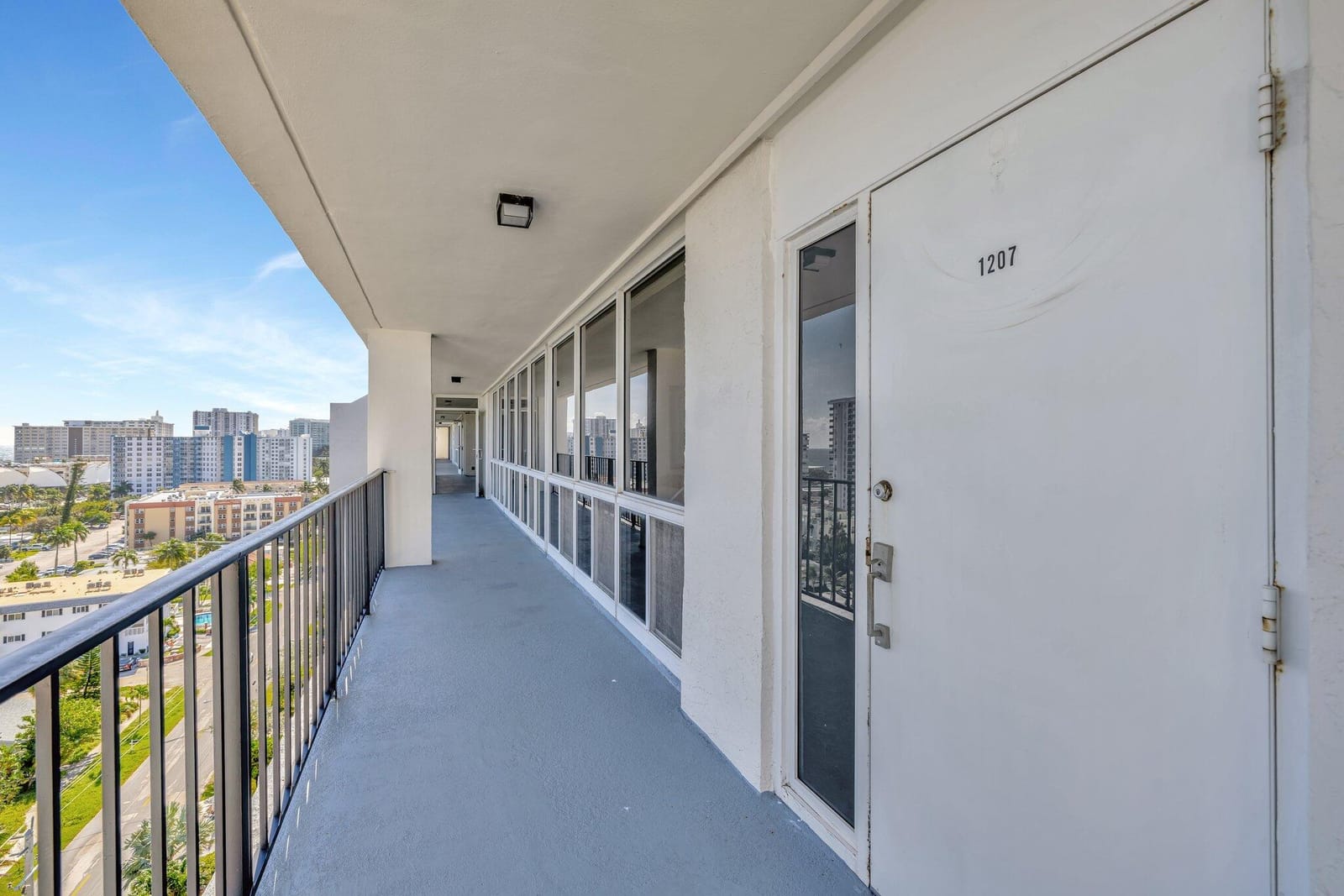 521 N Riverside Drive 1207 — photo 9