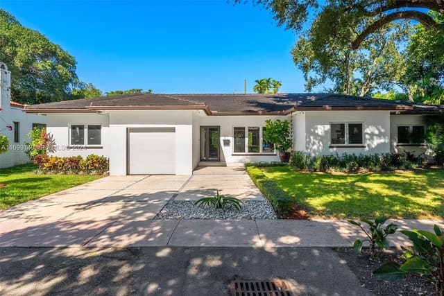511 Madeira Avenue, sold in Coral Groves, Coral Gables, FL