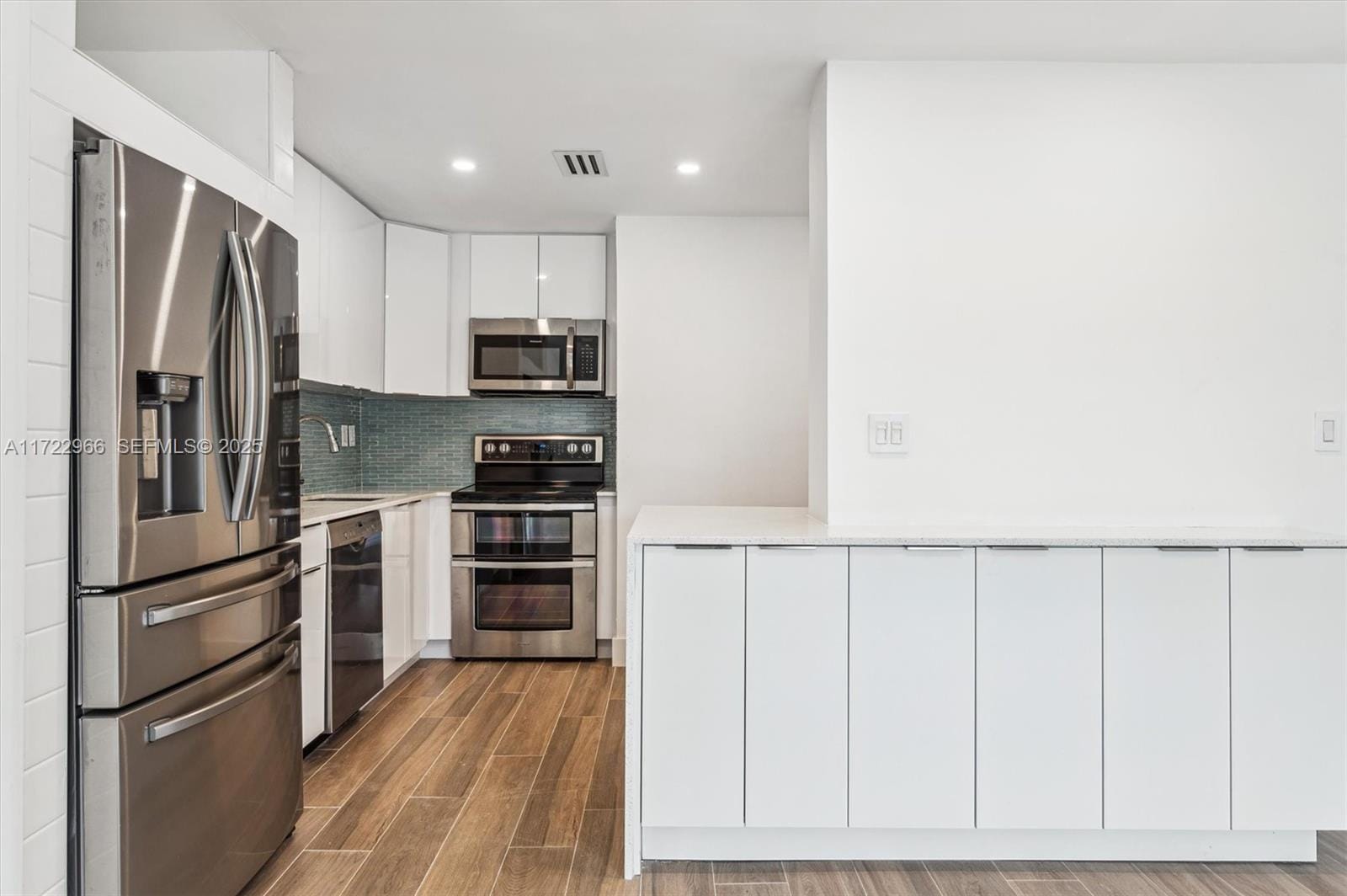 301 SW Sunrise Drive 3AW — photo 4