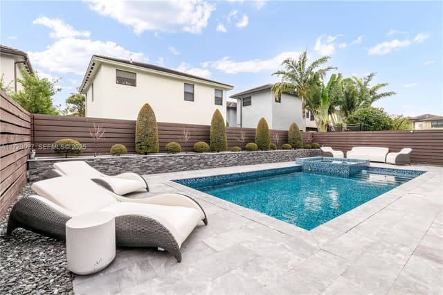 8762 NW 158th Street, sold in Satori, Miami Lakes, FL