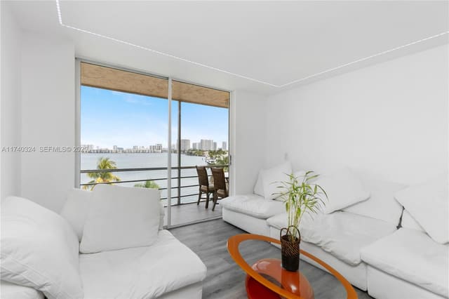 2821 NE 163th Street 5J, North Miami Beach, FL 33160