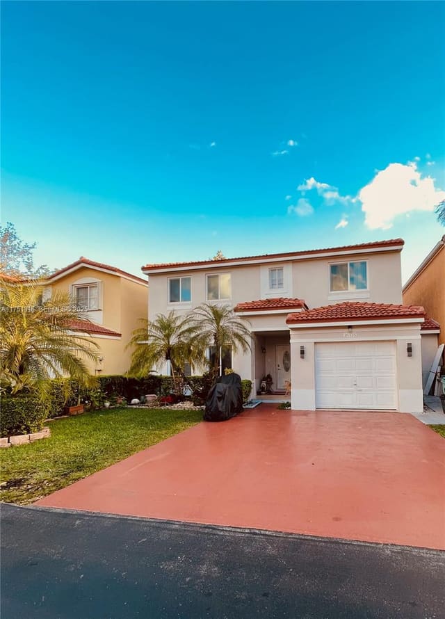 16316 SW 97th Terrace, sold in Forest Lakes Villas, Miami, FL