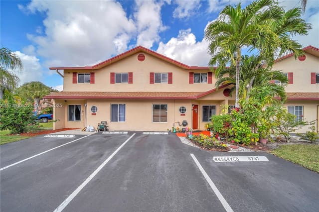 9747 NW 37th Street 9747, sold in Welleby Unit Thirteen, Sunrise, FL