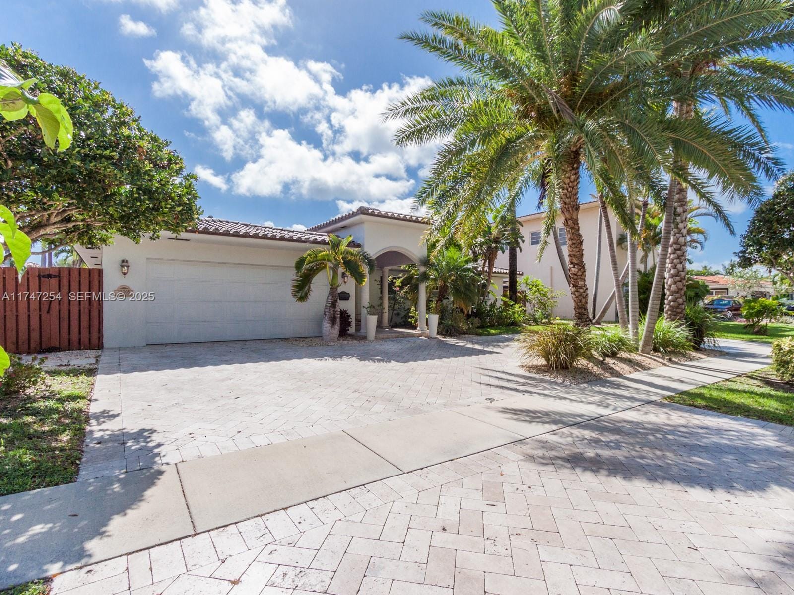 13205 Coronado Drive — photo 2