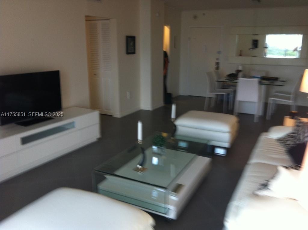 400 Kings Point Drive 810 — photo 7