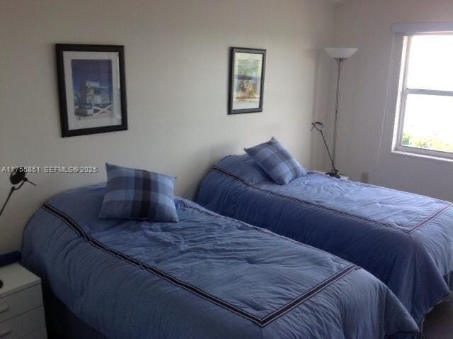 400 Kings Point Drive 810 — photo 9