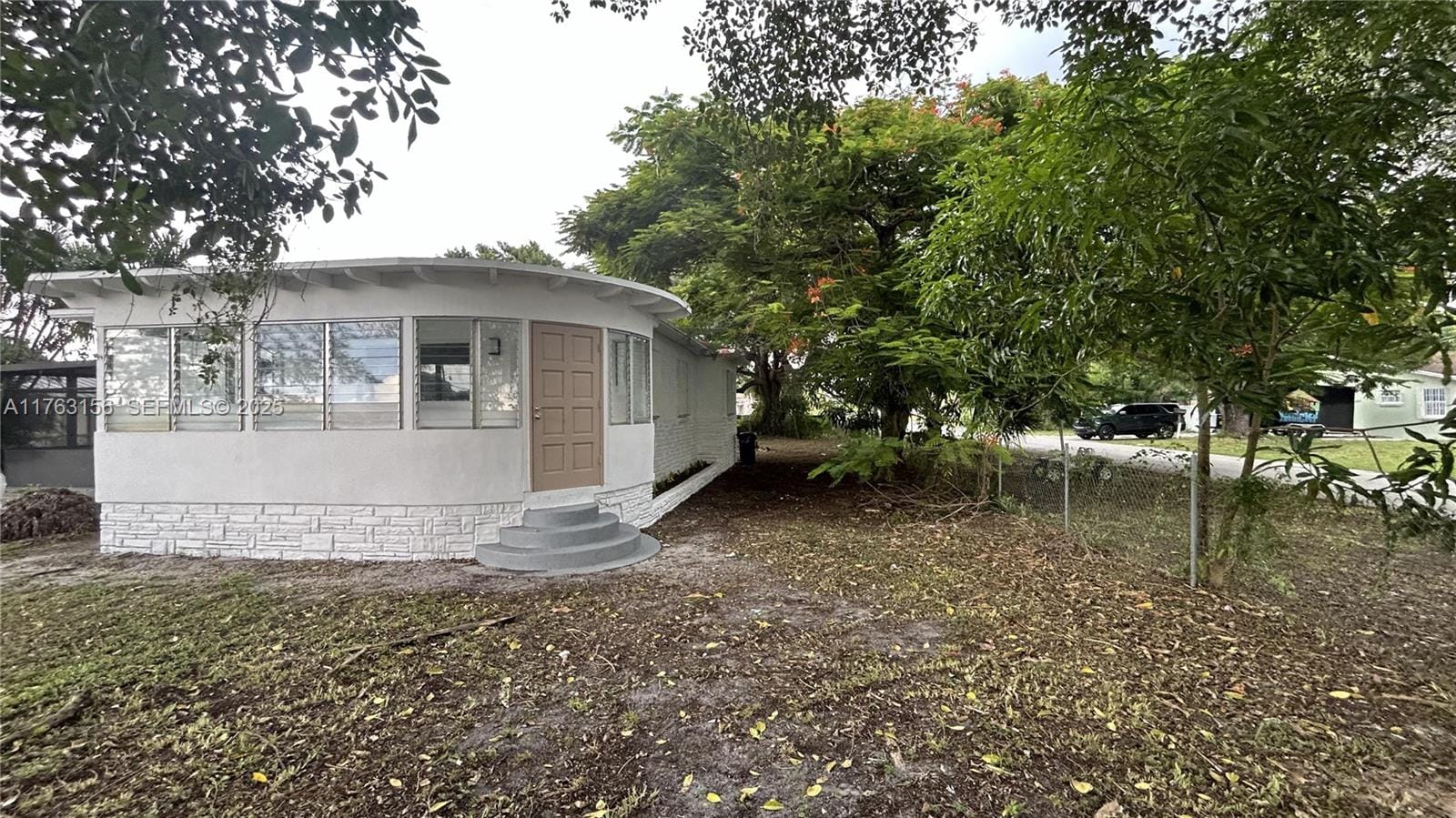 205 Seaman Avenue — photo 2