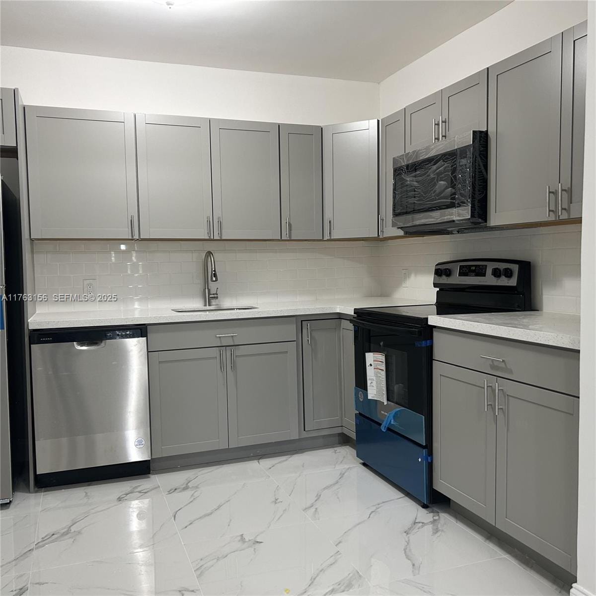 205 Seaman Avenue, Opa-Locka, FL 33054 photo 14