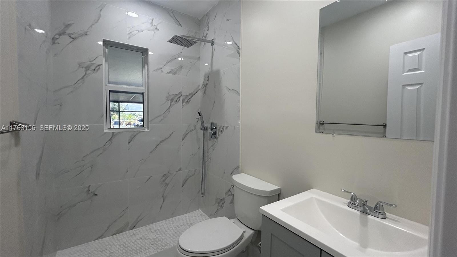 205 Seaman Avenue — photo 9