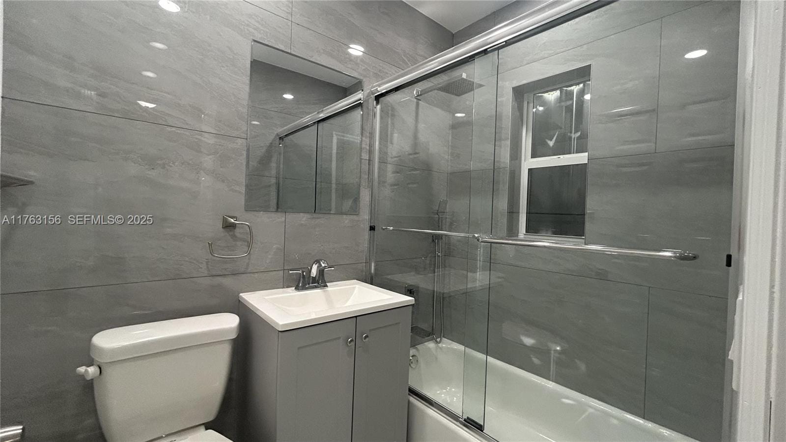 205 Seaman Avenue — photo 10