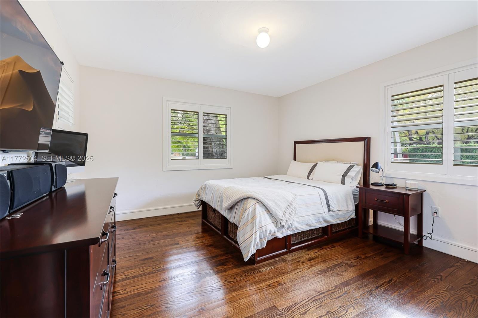 1049 Malaga Avenue, Coral Gables, FL 33134 photo 18