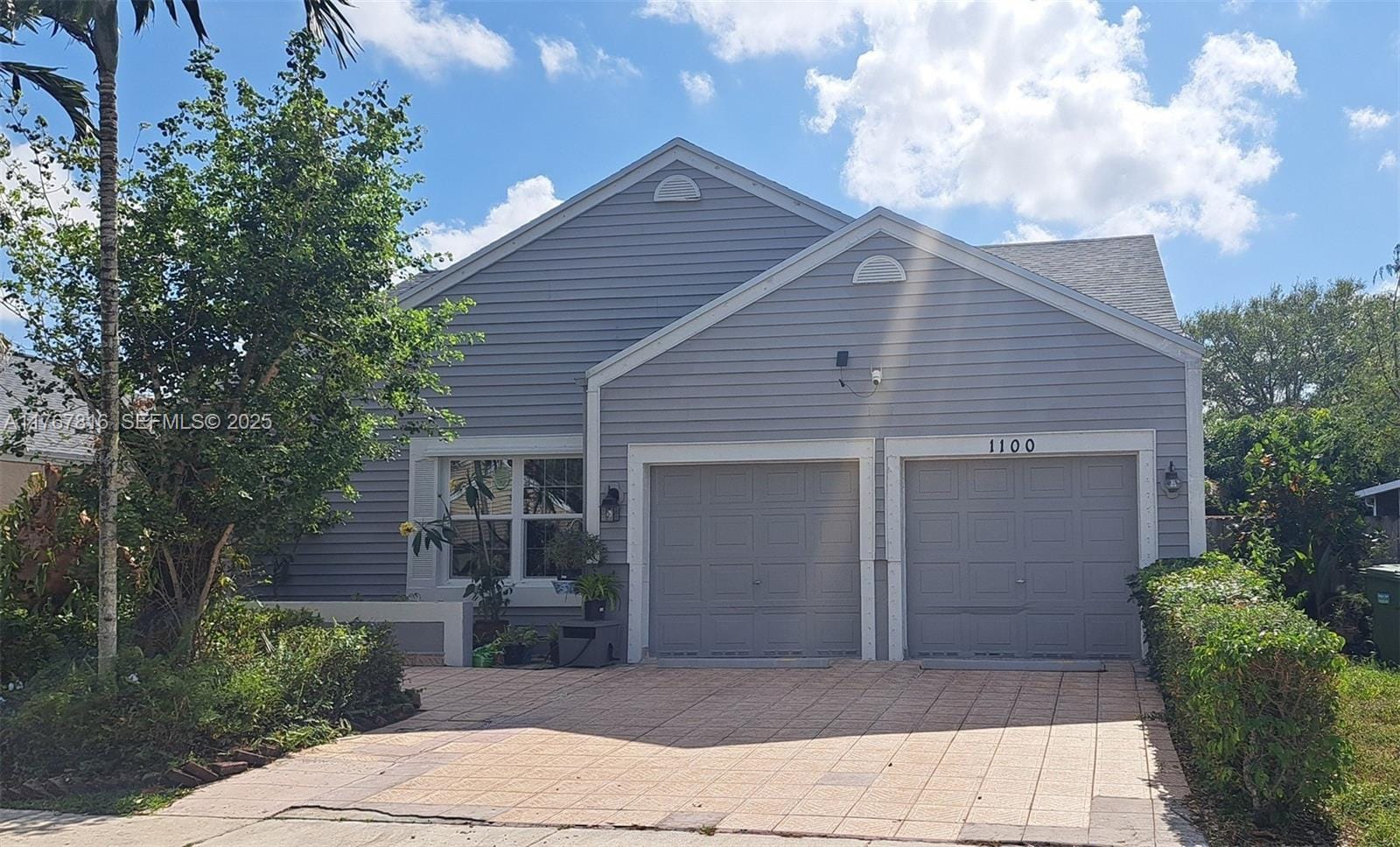 1100 SW 85th Terrace, Pembroke Pines, FL 33025