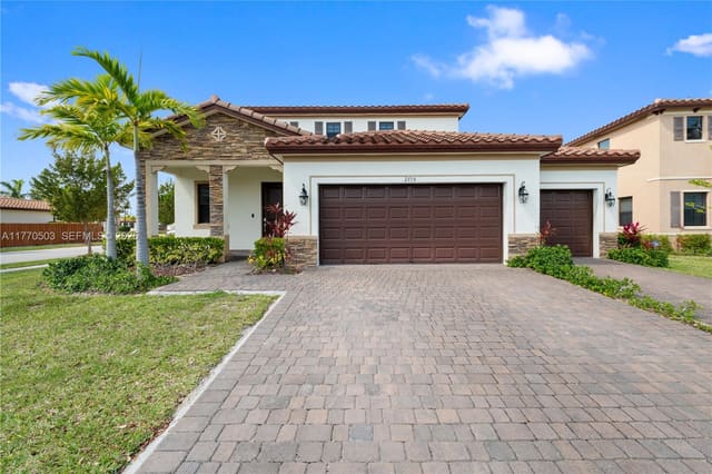 2715 SE 1st Drive, Homestead, FL 33033