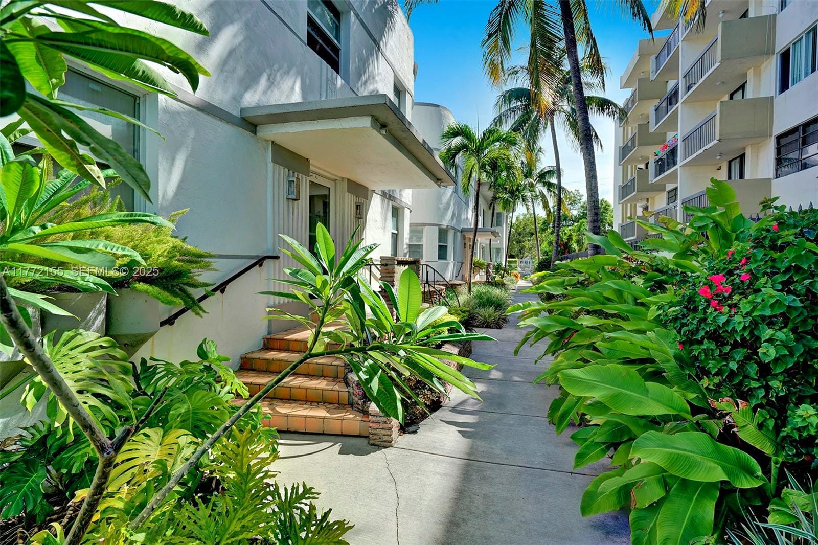 6911 Bay Drive 3, Miami Beach, FL 33141 - photo 1 of 27