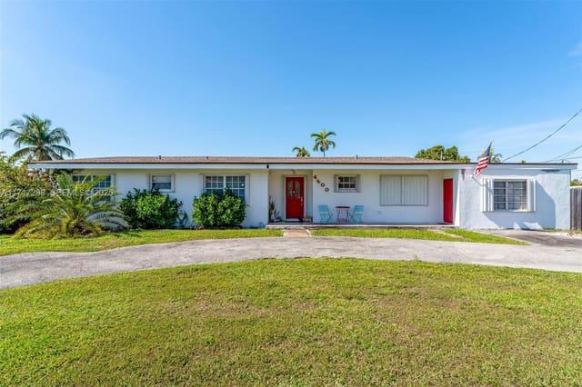 4200 SW 96th Avenue, sold in El Dorado Plains, Miami, FL