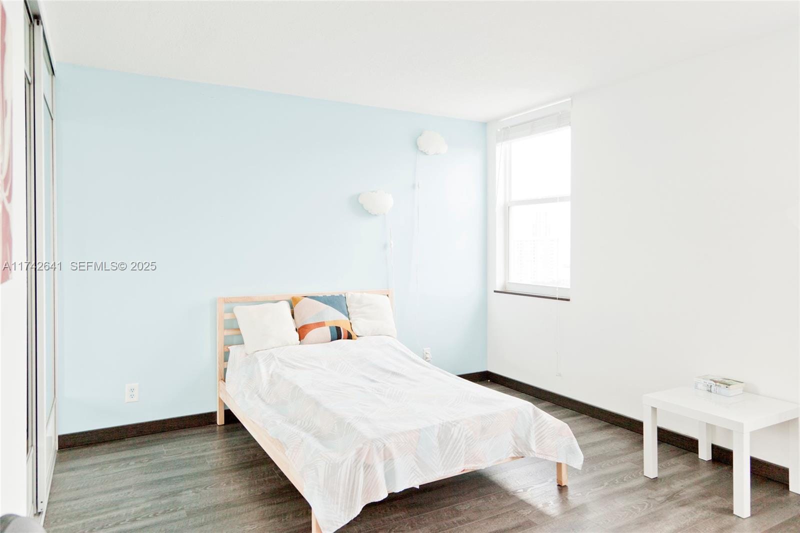 427 Golden Isles Drive 15J, Hallandale Beach, FL 33009 photo 14