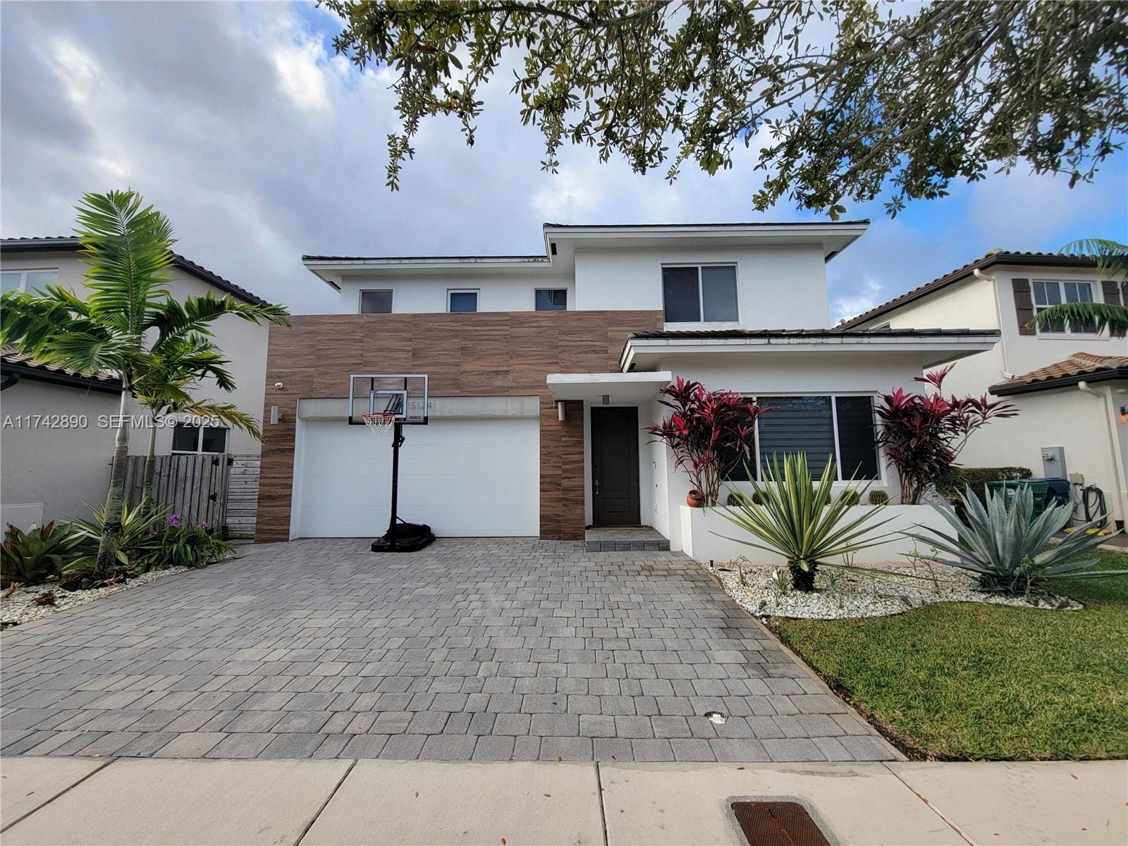 15124 SW 176th Terrace, Miami, FL 33187