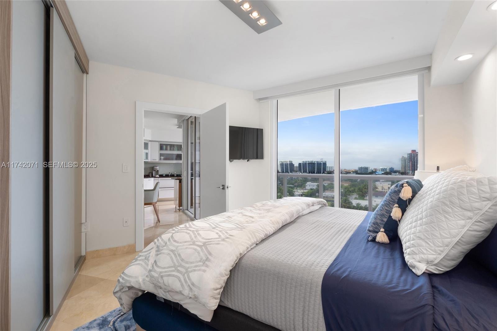 18911 Collins Avenue 1004, Sunny Isles Beach, FL 33160 photo 25