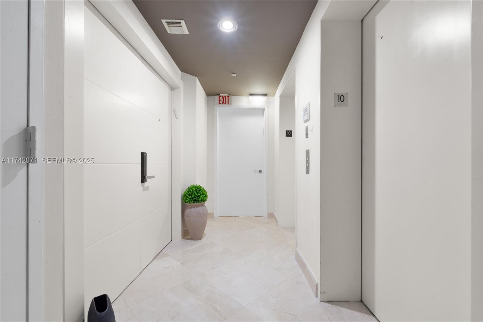 18911 Collins Avenue 1004, Sunny Isles Beach, FL 33160 photo 27