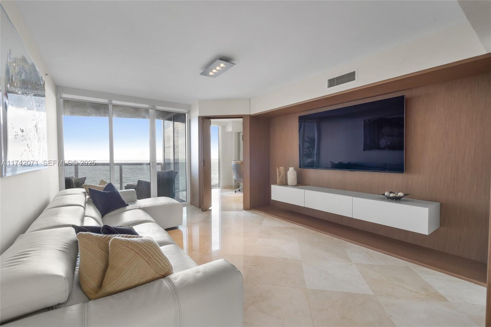 18911 Collins Avenue 1004, Sunny Isles Beach, FL 33160 photo 4