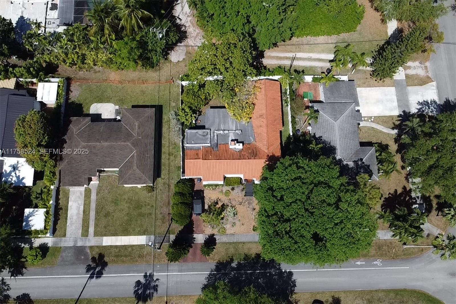 551 Morningside Drive — photo 2