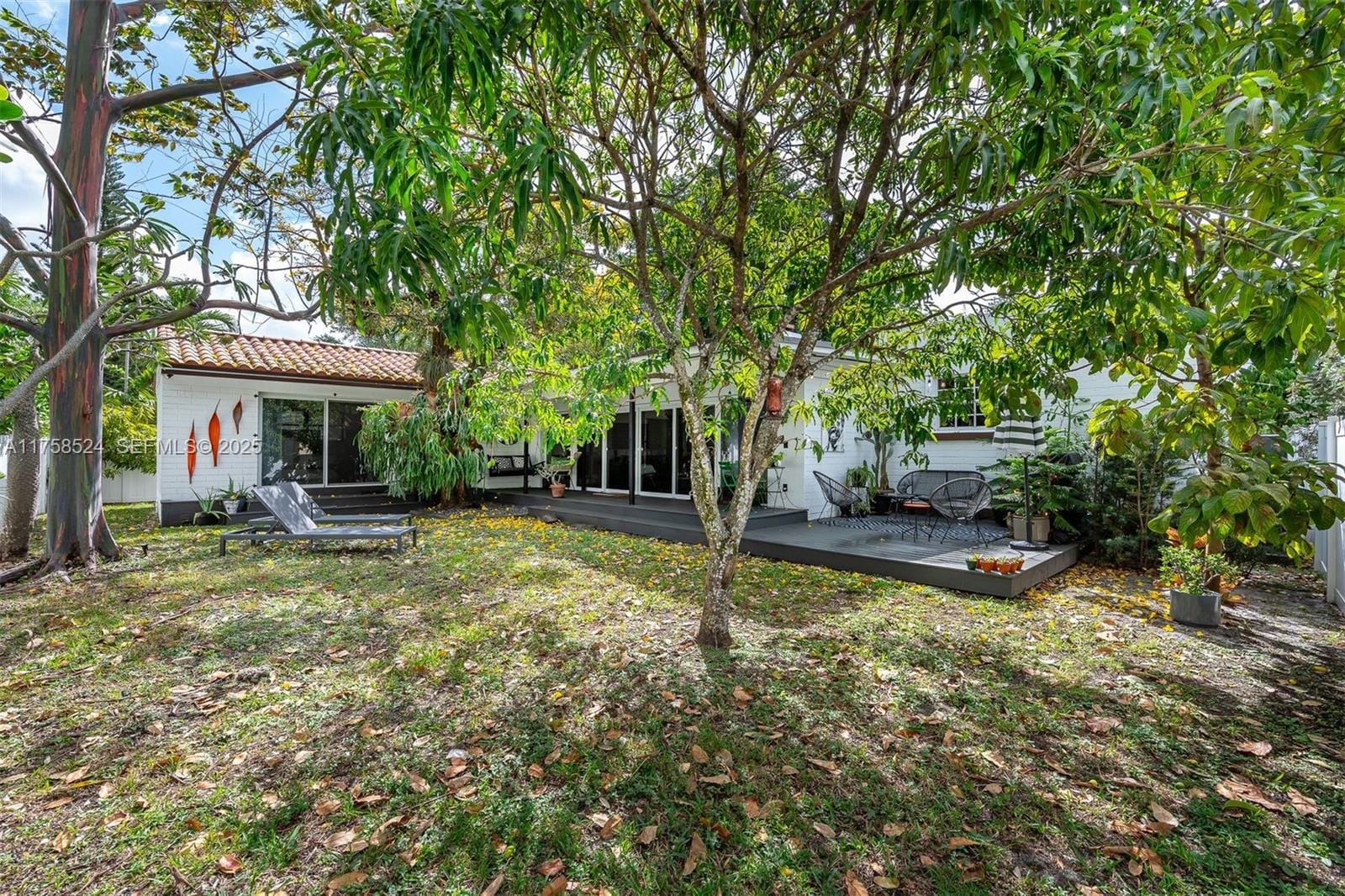 551 Morningside Drive — photo 9