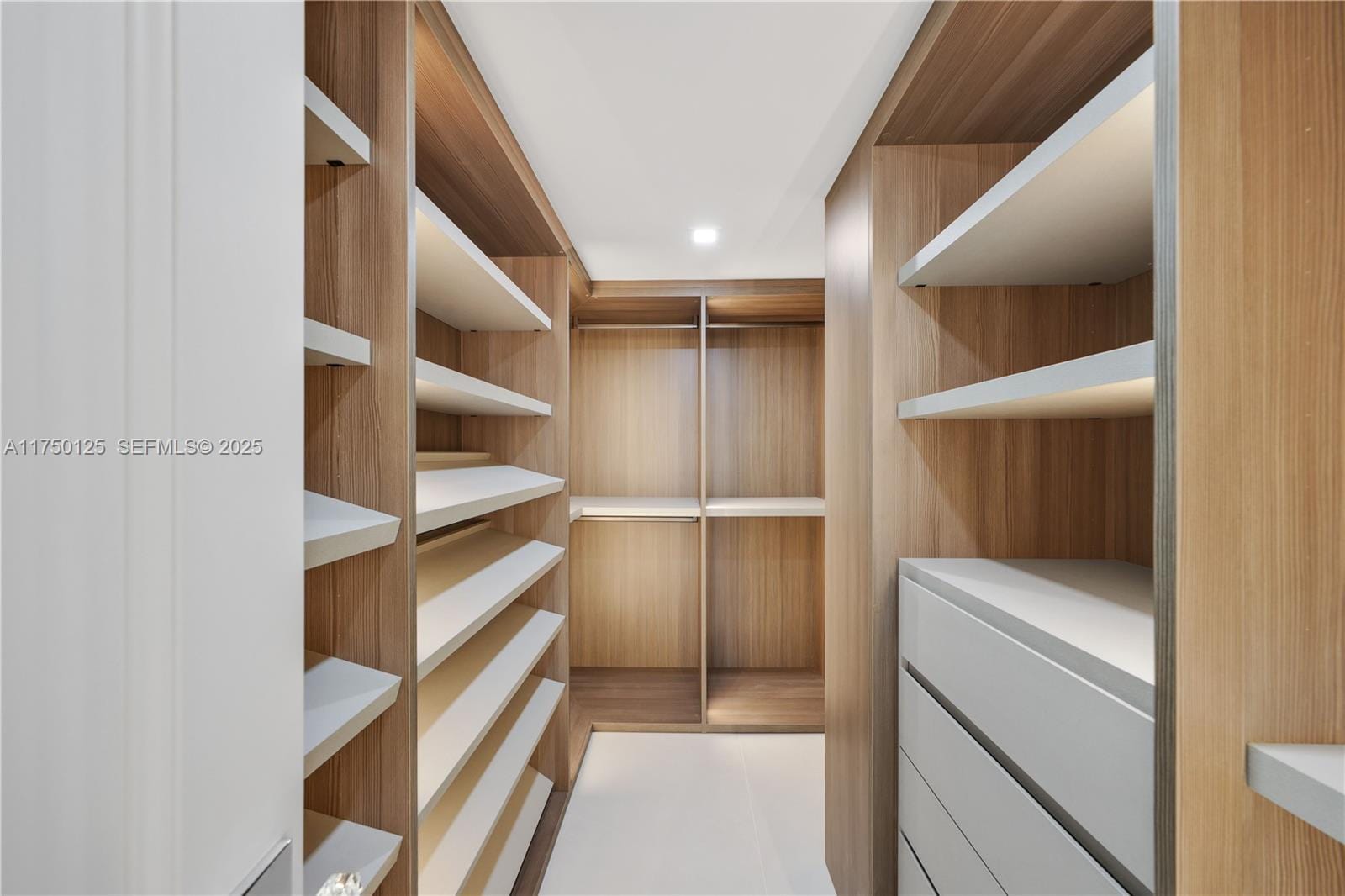 5500 Collins Avenue 802, Miami Beach, FL 33140 photo 23