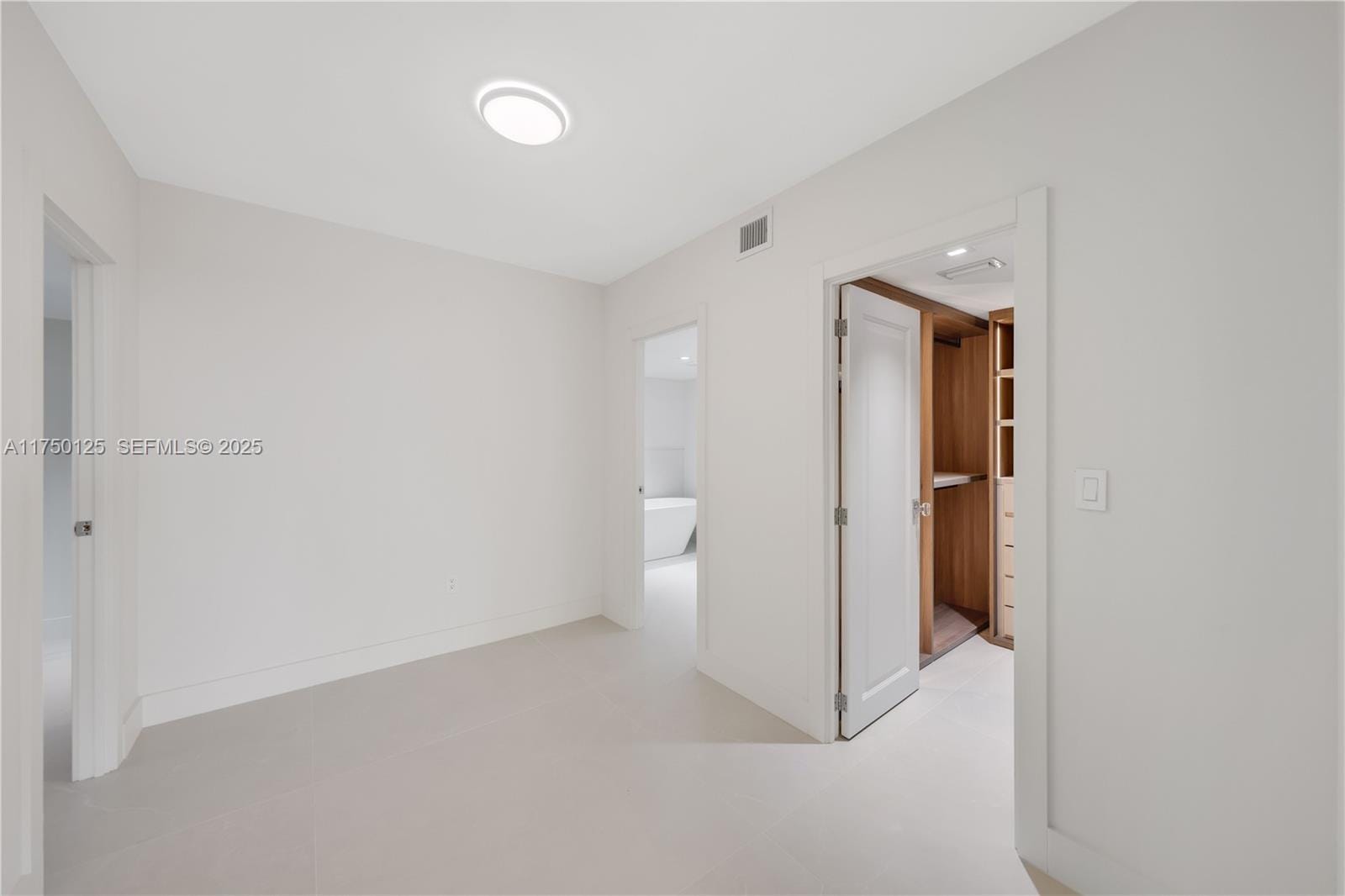5500 Collins Avenue 802, Miami Beach, FL 33140 photo 25
