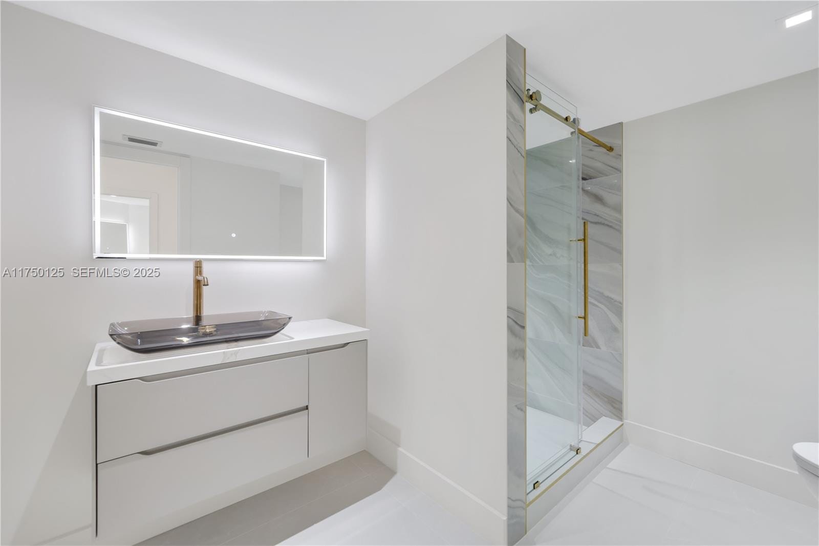 5500 Collins Avenue 802, Miami Beach, FL 33140 photo 26
