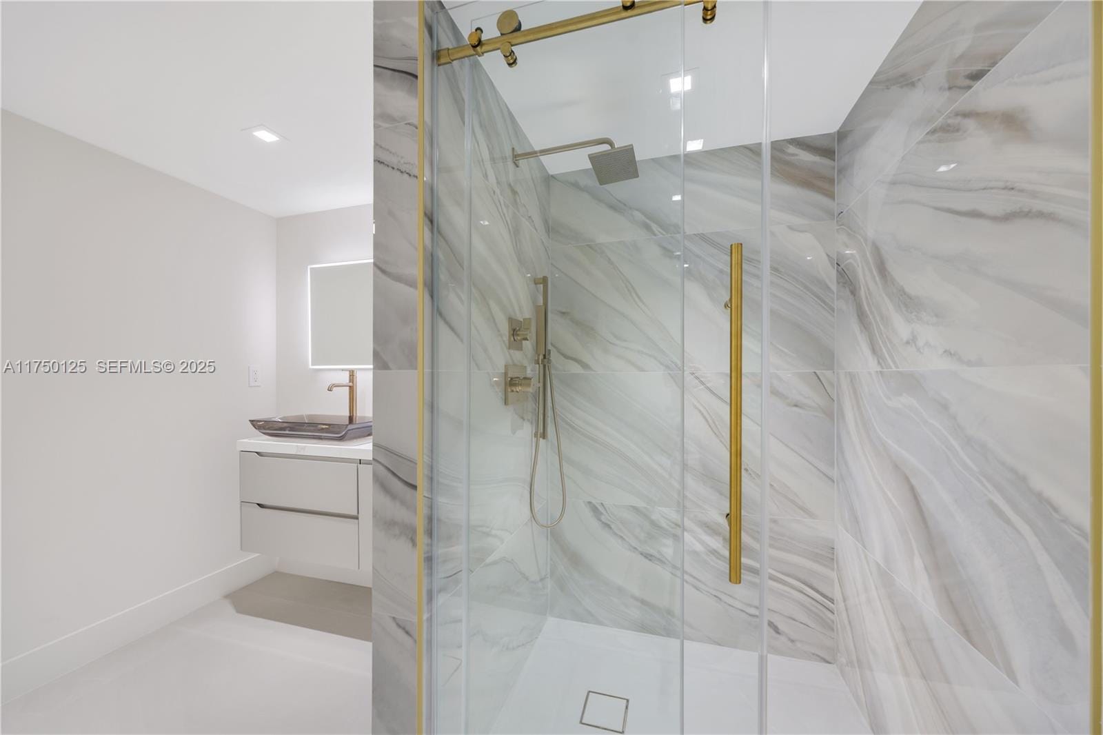 5500 Collins Avenue 802, Miami Beach, FL 33140 photo 27