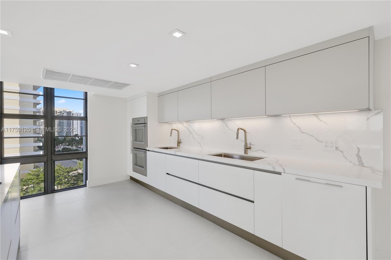 5500 Collins Avenue 802, Miami Beach, FL 33140 photo 7