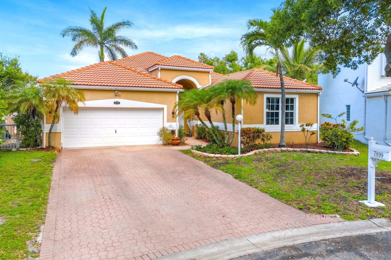 7899 NW 63rd Way, Parkland, FL 33067