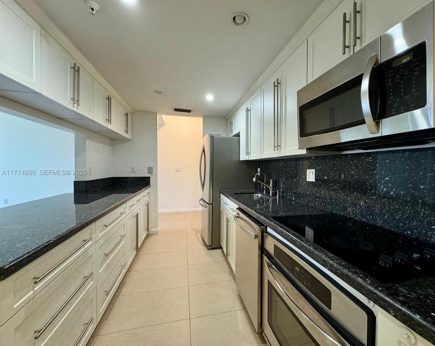 9755 NW 52nd Street 107, Doral, FL 33178 photo 8