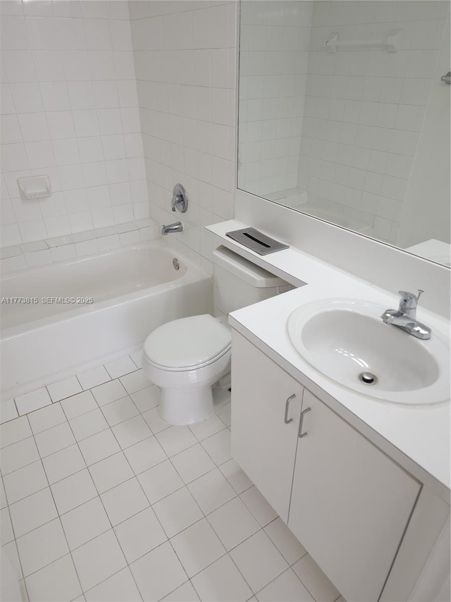 2011 Renaissance Boulevard 205, Miramar, FL 33025 photo 14