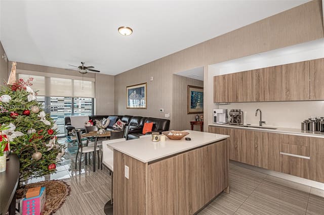 2960 NE 207th Street 505, sold in Aventura Parksquare Resid, Aventura, FL