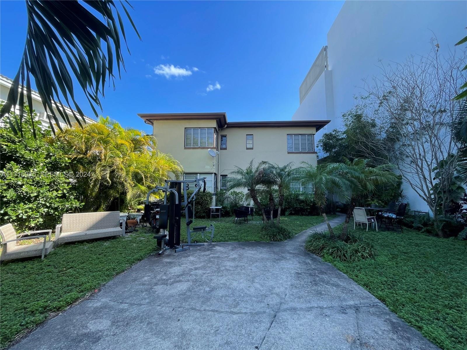 755 Alton Road 2, Miami Beach, FL 33139