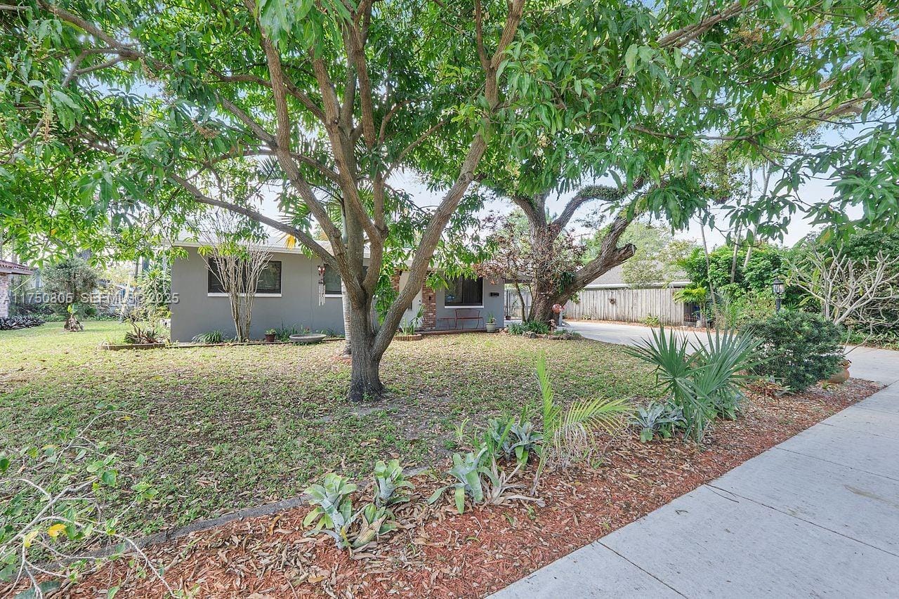 2381 SW 34th Avenue, Fort Lauderdale, FL 33312 photo 2