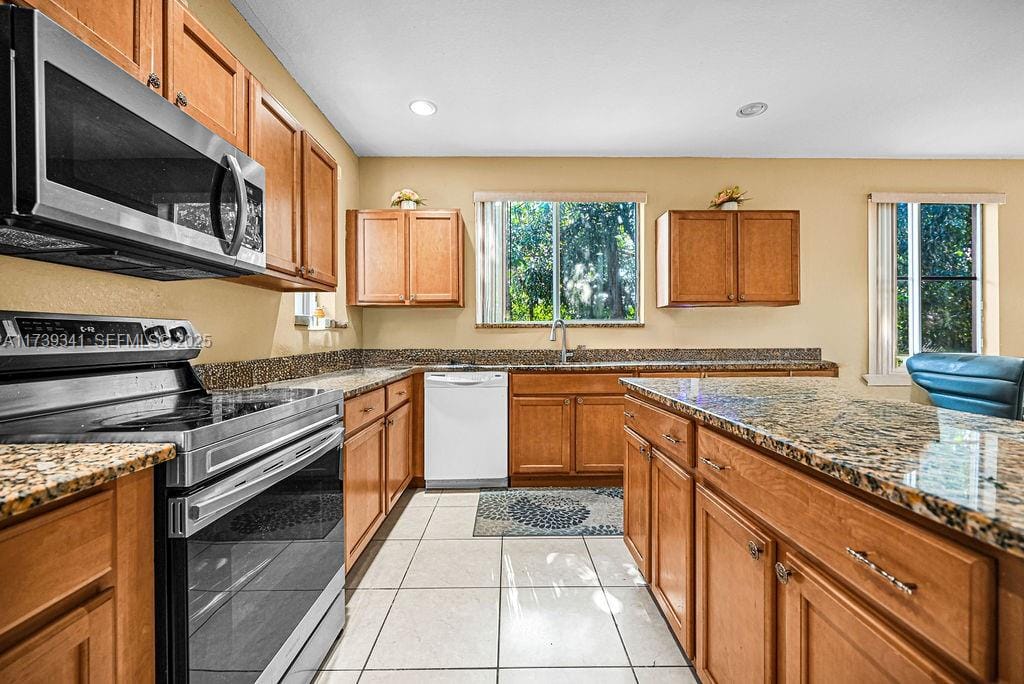 836 NW 204th Street, Miami Gardens, FL 33169 photo 12