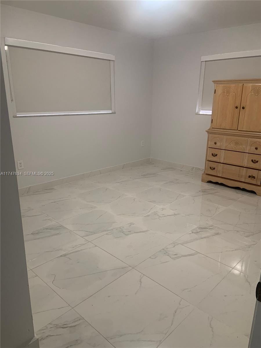 806 W 73rd Place — photo 9