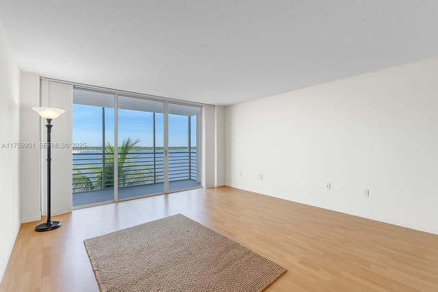 1175 NE Miami Gardens Drive 610, sold in Royal Bahamian East, Miami, FL