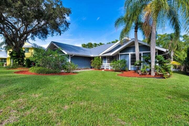 10510 SE Jupiter Narrows Drive, Hobe Sound, FL 33455 photo 1