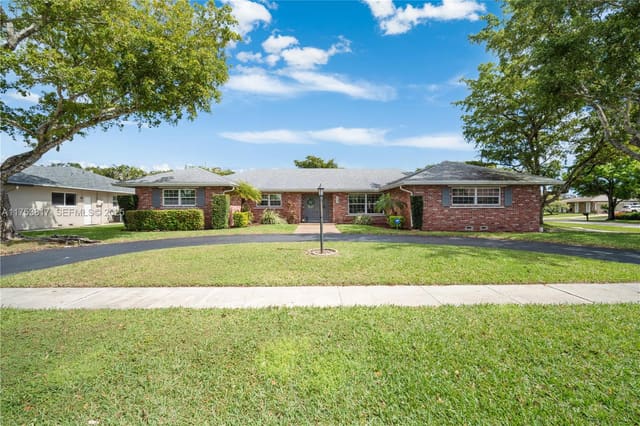 1980 SW 68th Avenue, Plantation, FL 33317
