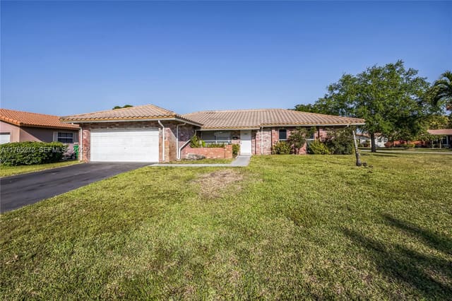 3740 NW 113th Avenue, Coral Springs, FL 33065