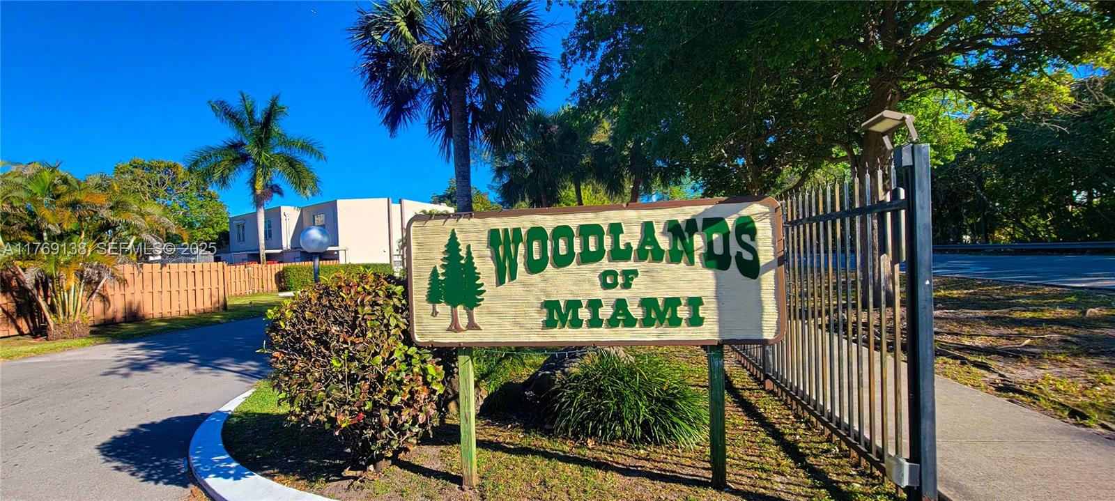 14241 Memorial Hwy 9f 9F, Miami, FL 33161, Miami