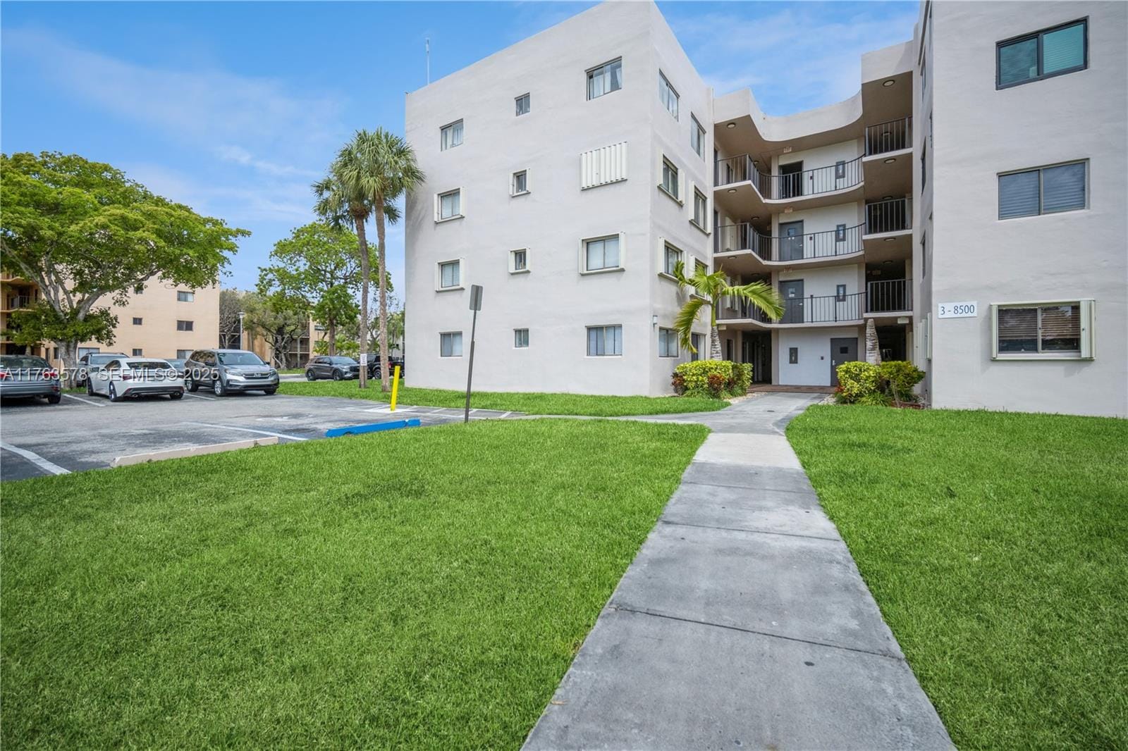 8500 SW 133rd Ave Road 415, Miami, FL 33183 photo 2