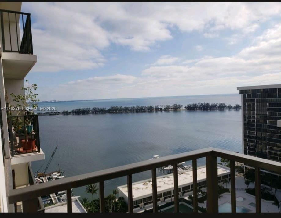 1901 Brickell Avenue B2304, Miami, FL 33129 photo 2